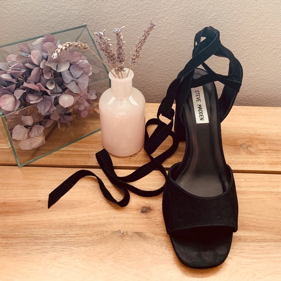 Steve Madden Lace Up Heels - Picture 4 of 5